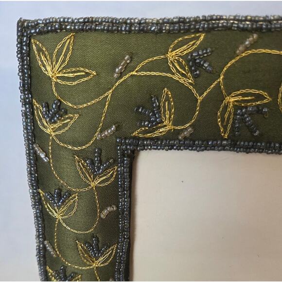 Pier 1 Imports Green Picture Frame Satin Beaded  Embroidered 5x7" Floral - Picture 4 of 7